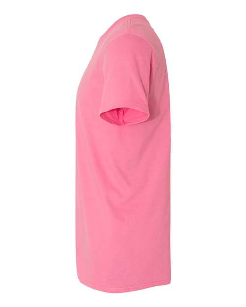 Gildan Unisex Softstyle® T-Shirt 64000 - Azalea